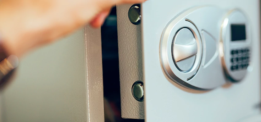 Fingerprint Safe Openers in Tulare, CA