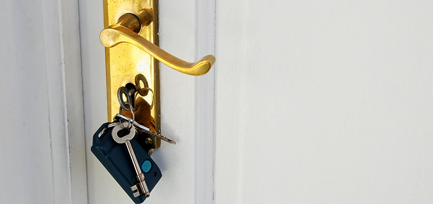 Broken Door Key Extraction in Tulare, CA
